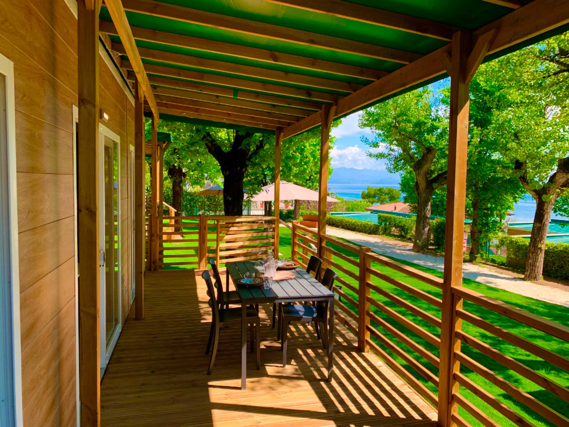 Casa mobile Special Garden con vista mozzafiato sul lago di Garda