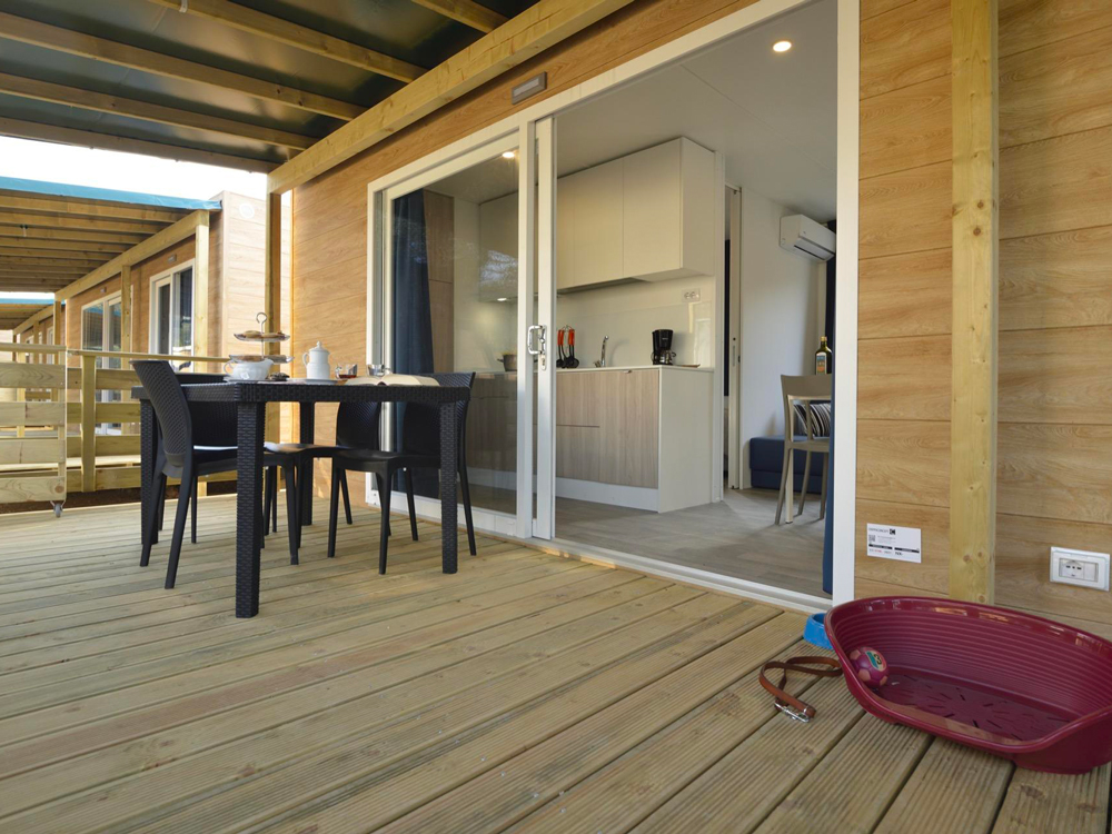 Casa Mobile Garden Dog campeggio sul lago di Garda cani ammessi - camera matrimoniale